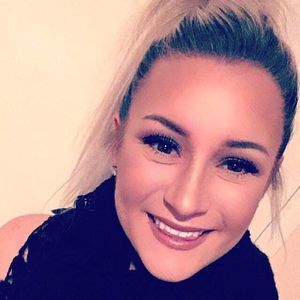 Meet your Posher, Caitrin